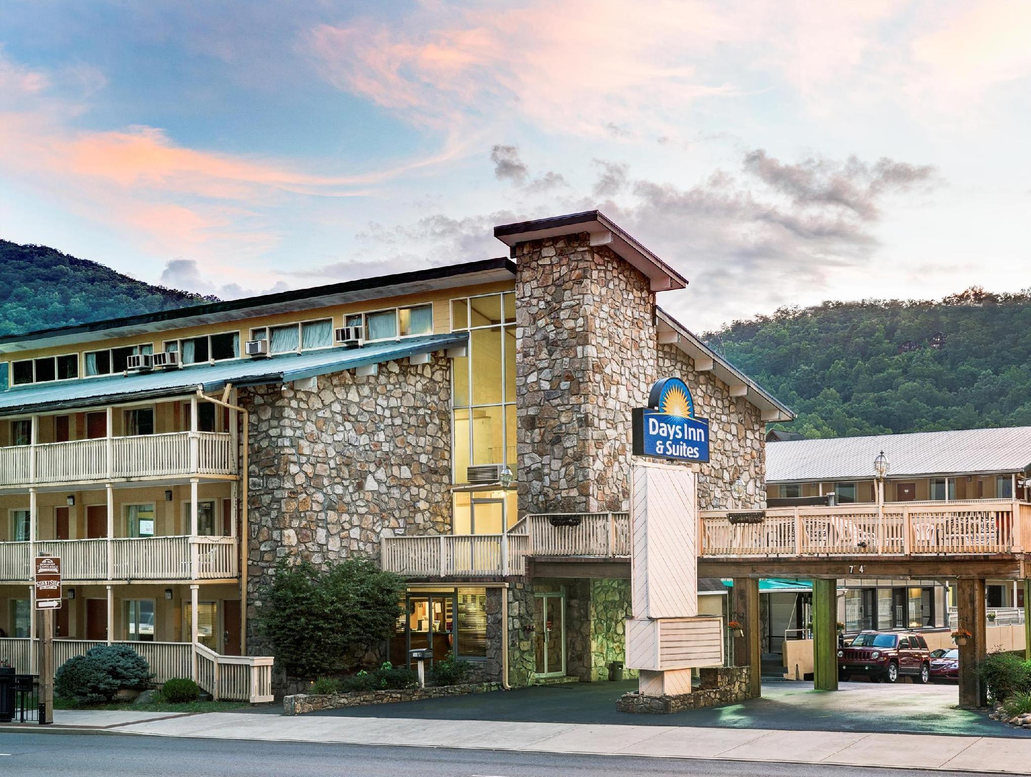 Days Inn And Suites Downtown Gatlinburg Parkway Exterior foto