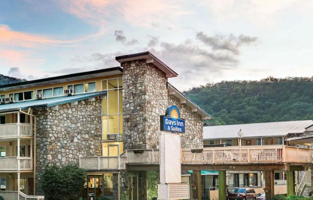 Days Inn And Suites Downtown Gatlinburg Parkway Exterior foto